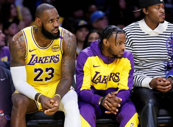 Sự tập trung của Lakers chuy
