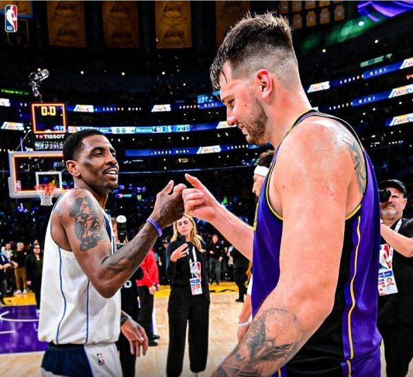 Động thái của Lakers là nguy